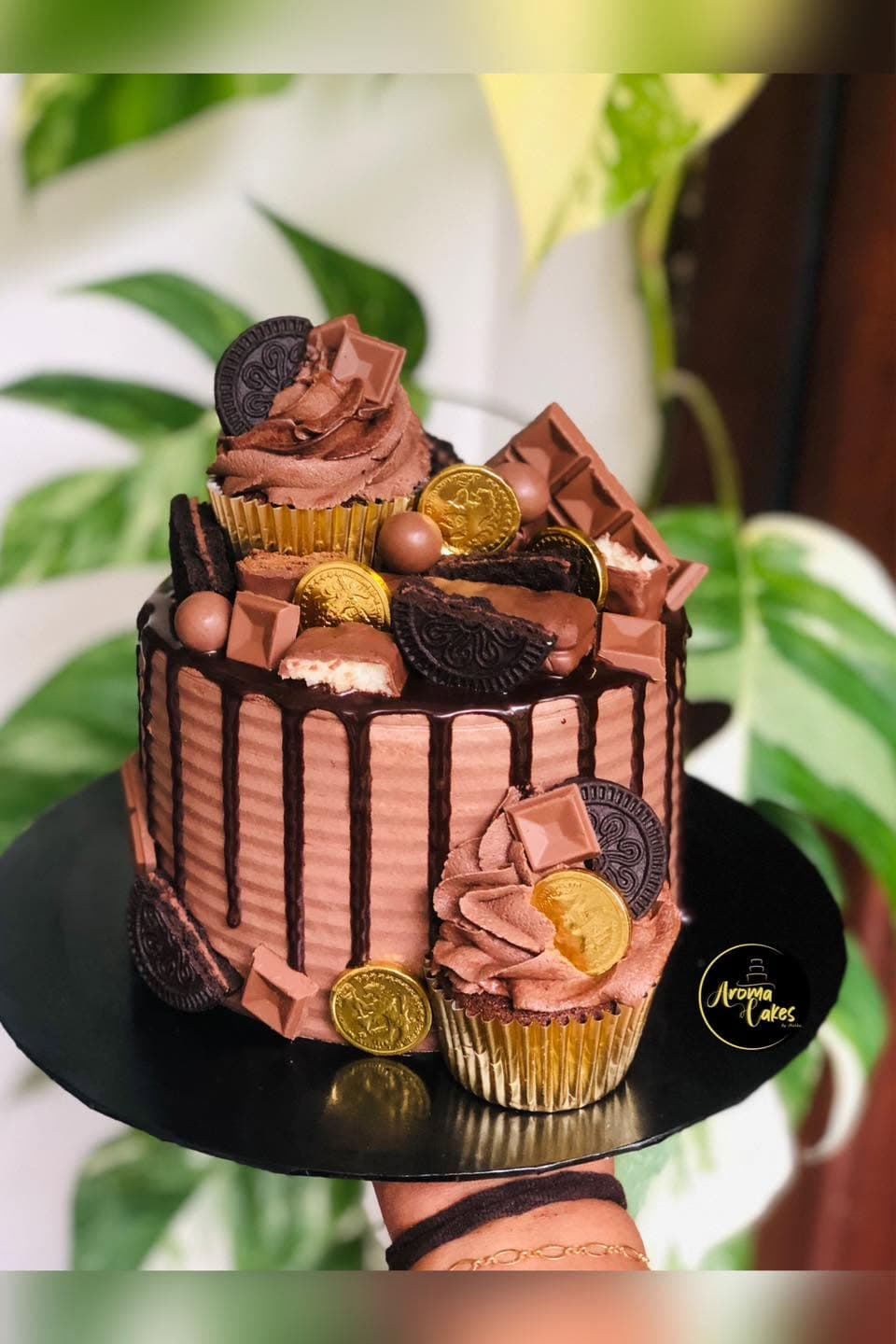AROMA CAKES Signature Cake Creation